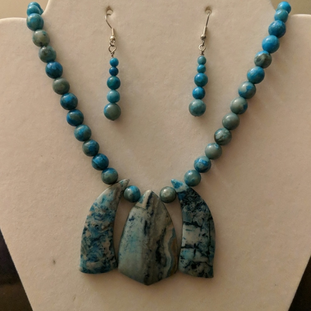 Necklace with earrings